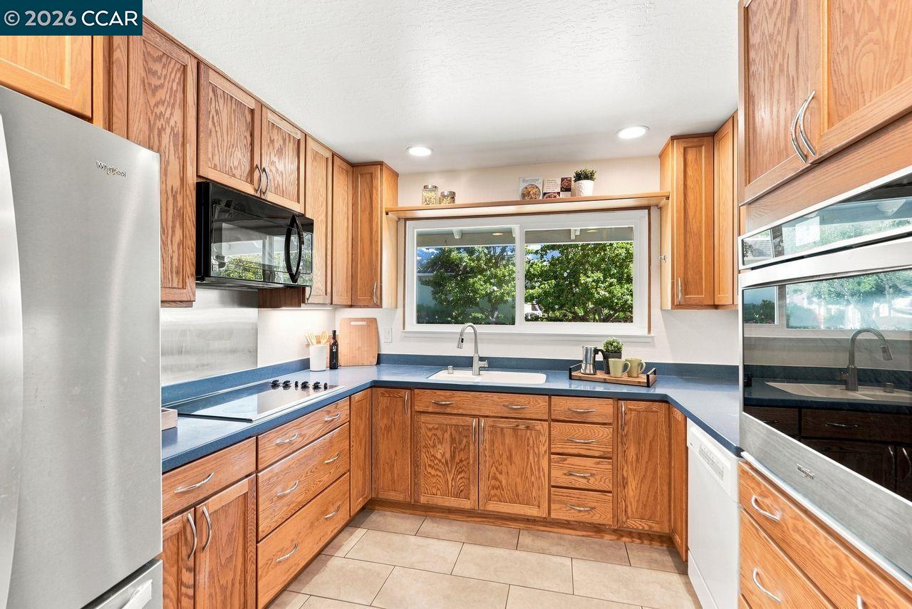 202 Miramonte Dr, Moraga CA 94556 — photo 11