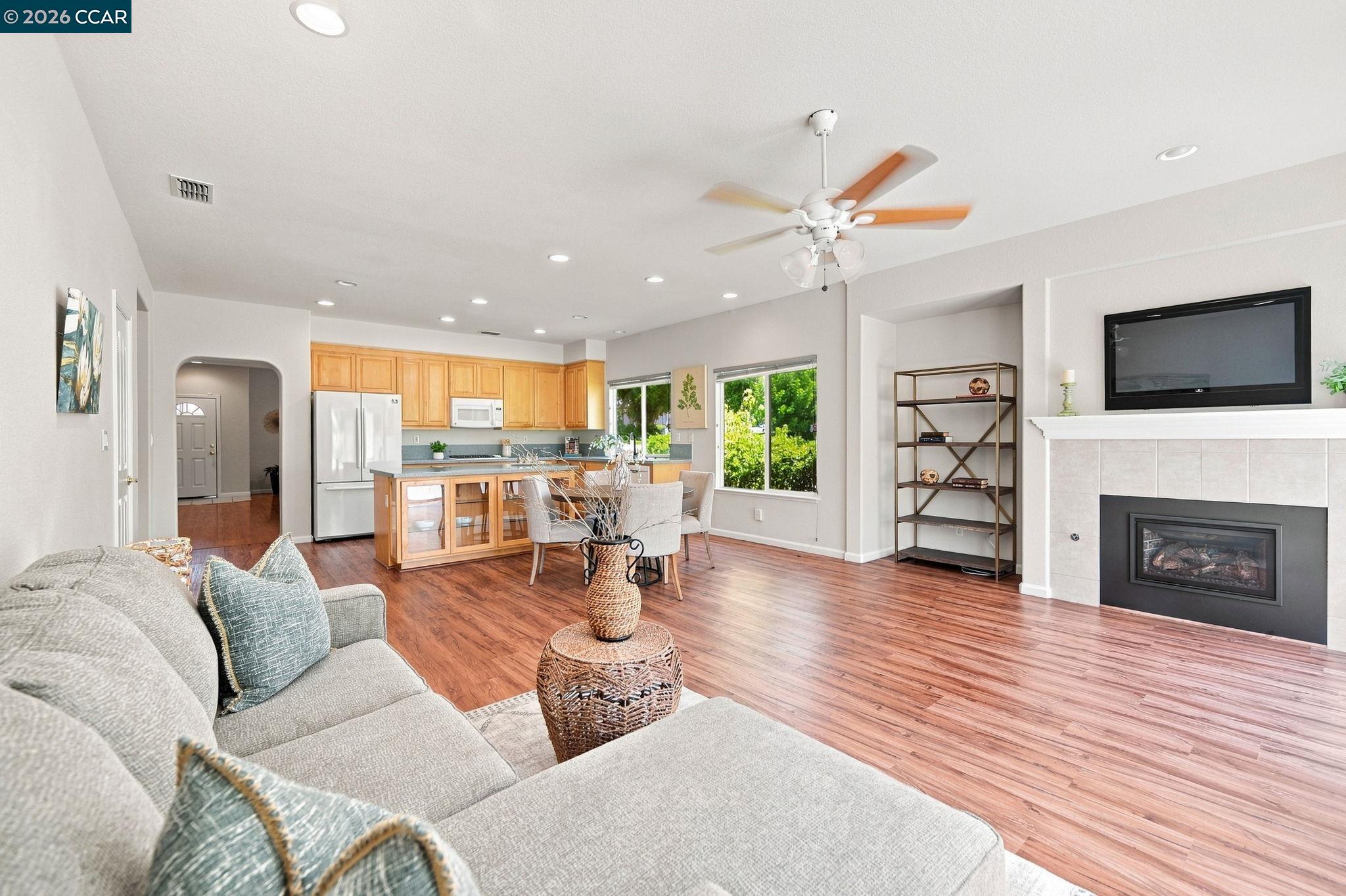 102 Gold Rush Court, Clayton CA 94517 — photo 11