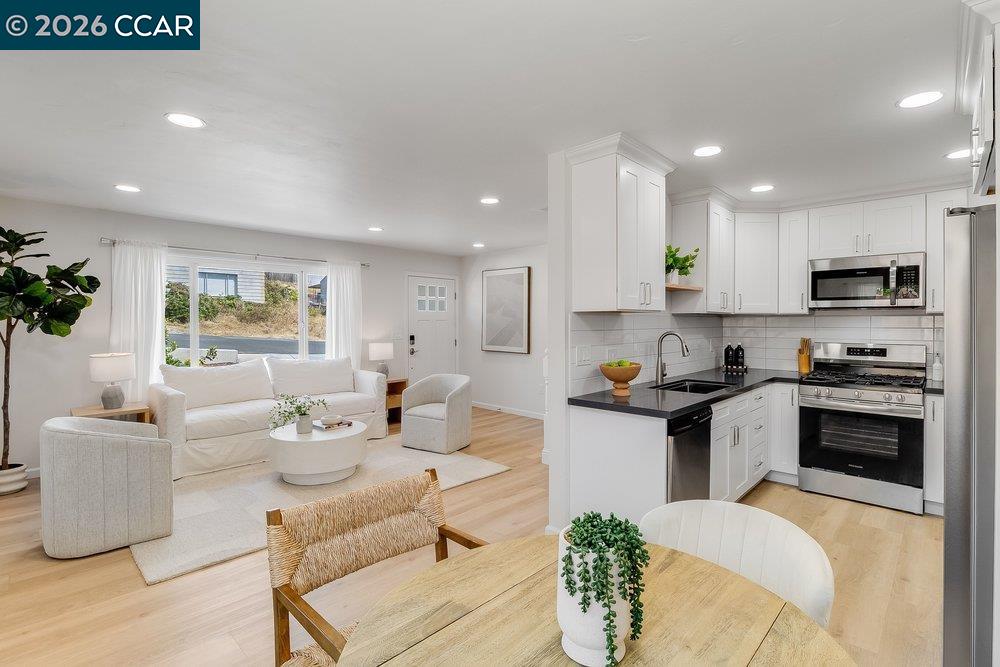679 El Centro Rd, El Sobrante CA 94803 — photo 9
