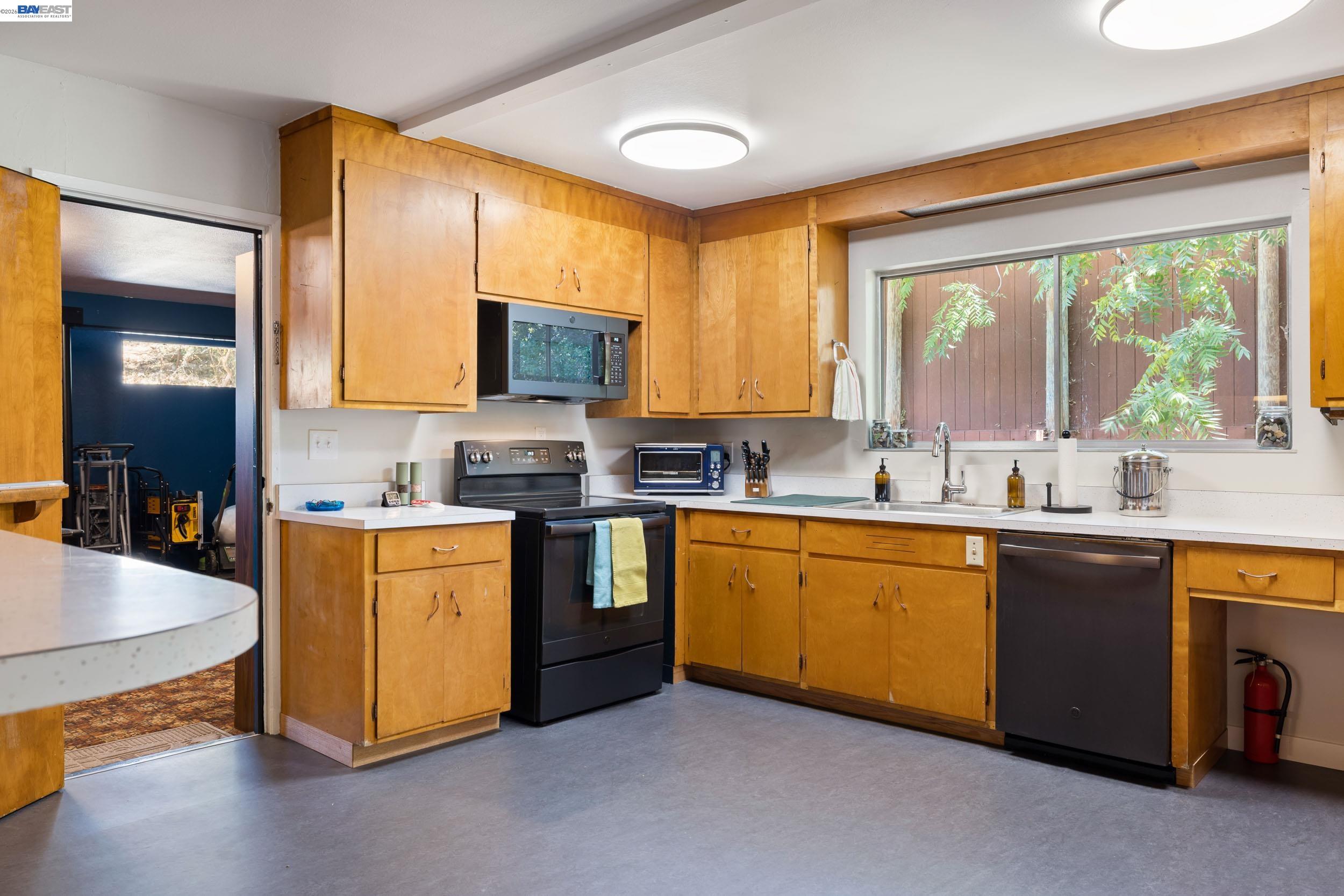 4142 Santa Rita Rd, El Sobrante CA 94803 — photo 10