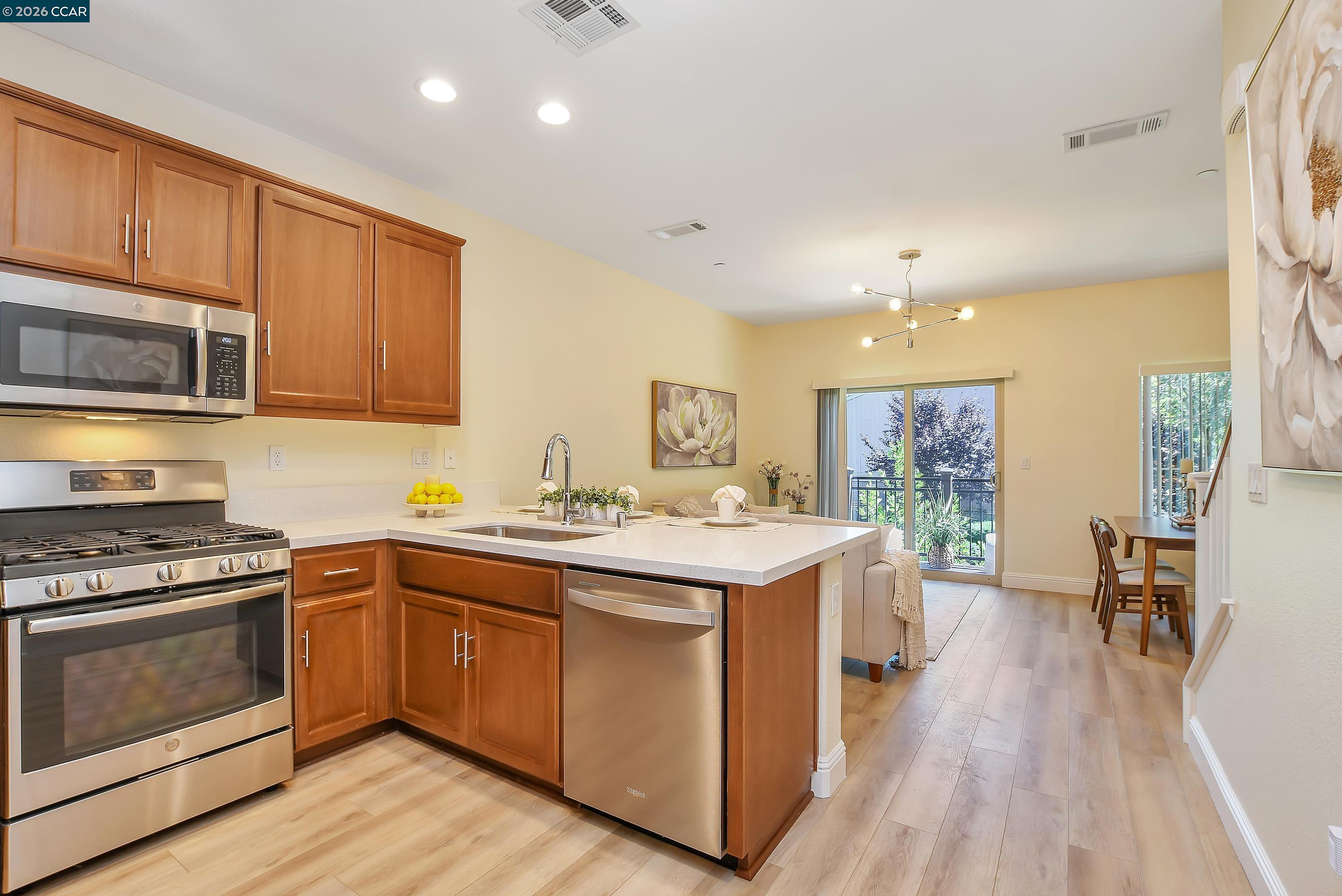 1260 Detroit Ave # 4, Concord CA 94520 — photo 11