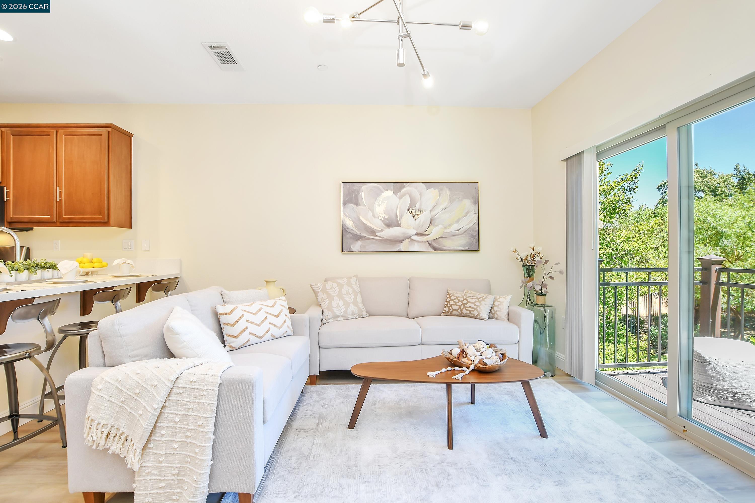 1260 Detroit Ave # 4, Concord CA 94520 — photo 8