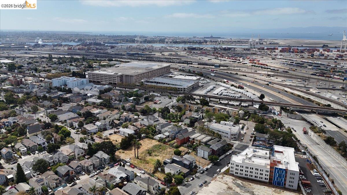 826 Pine ST, Oakland CA 94607 — photo 15