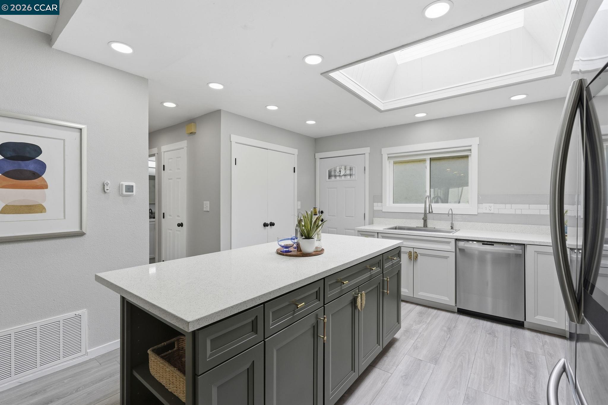4814 Wolf Way, Concord CA 94521 — photo 8