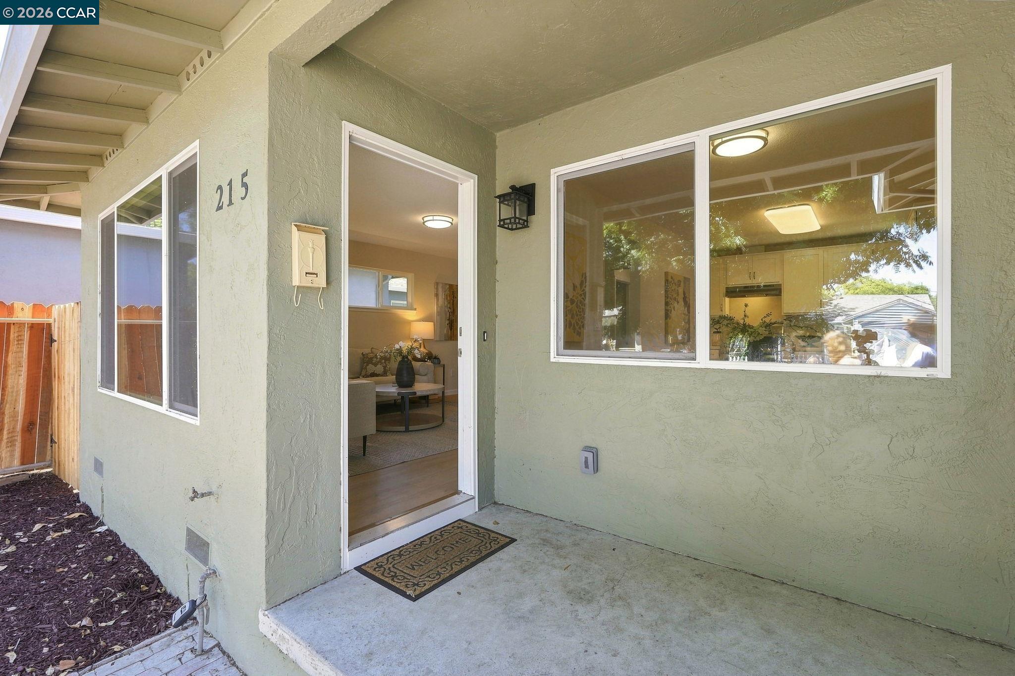 215 W 12th Street, Pittsburg CA 94565 — photo 2