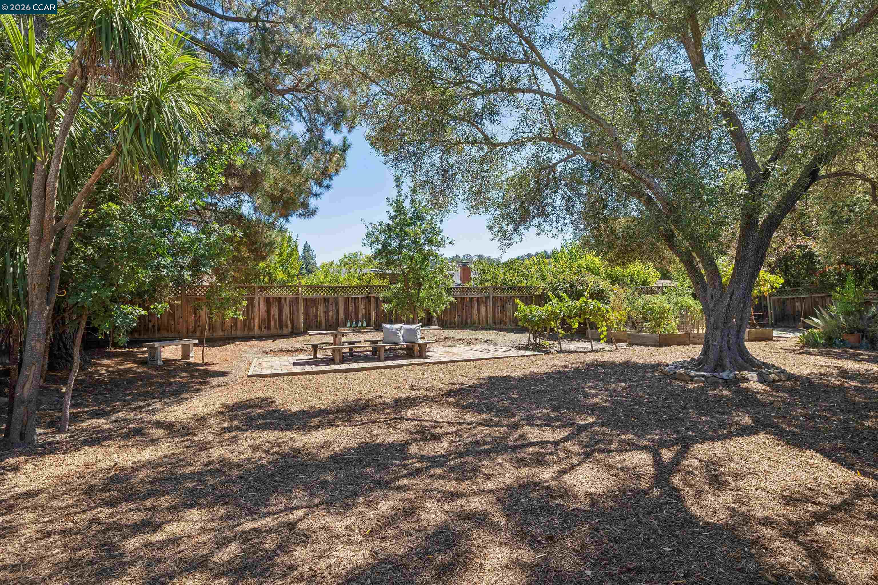633 Laird Ln, Lafayette CA 94549 — photo 28
