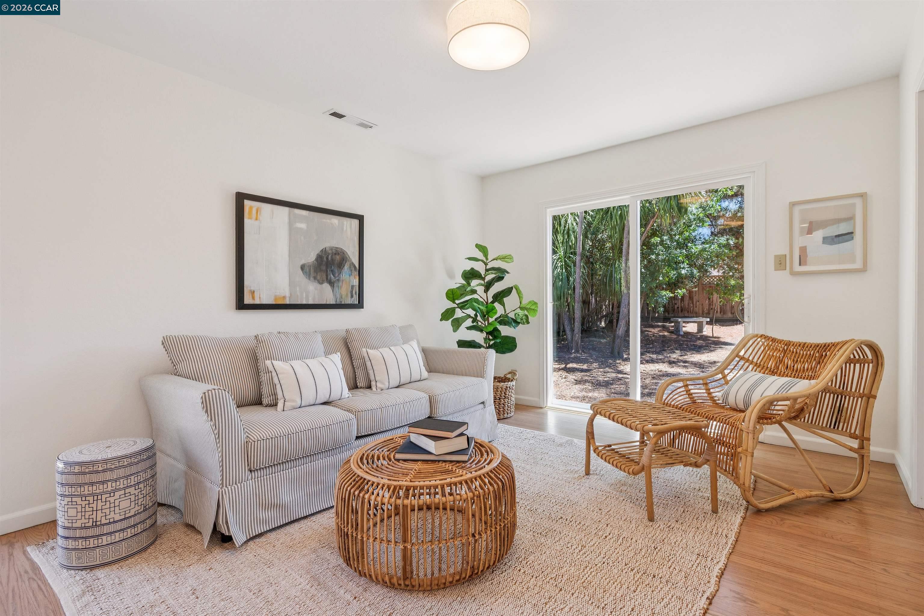 633 Laird Ln, Lafayette CA 94549 — photo 8
