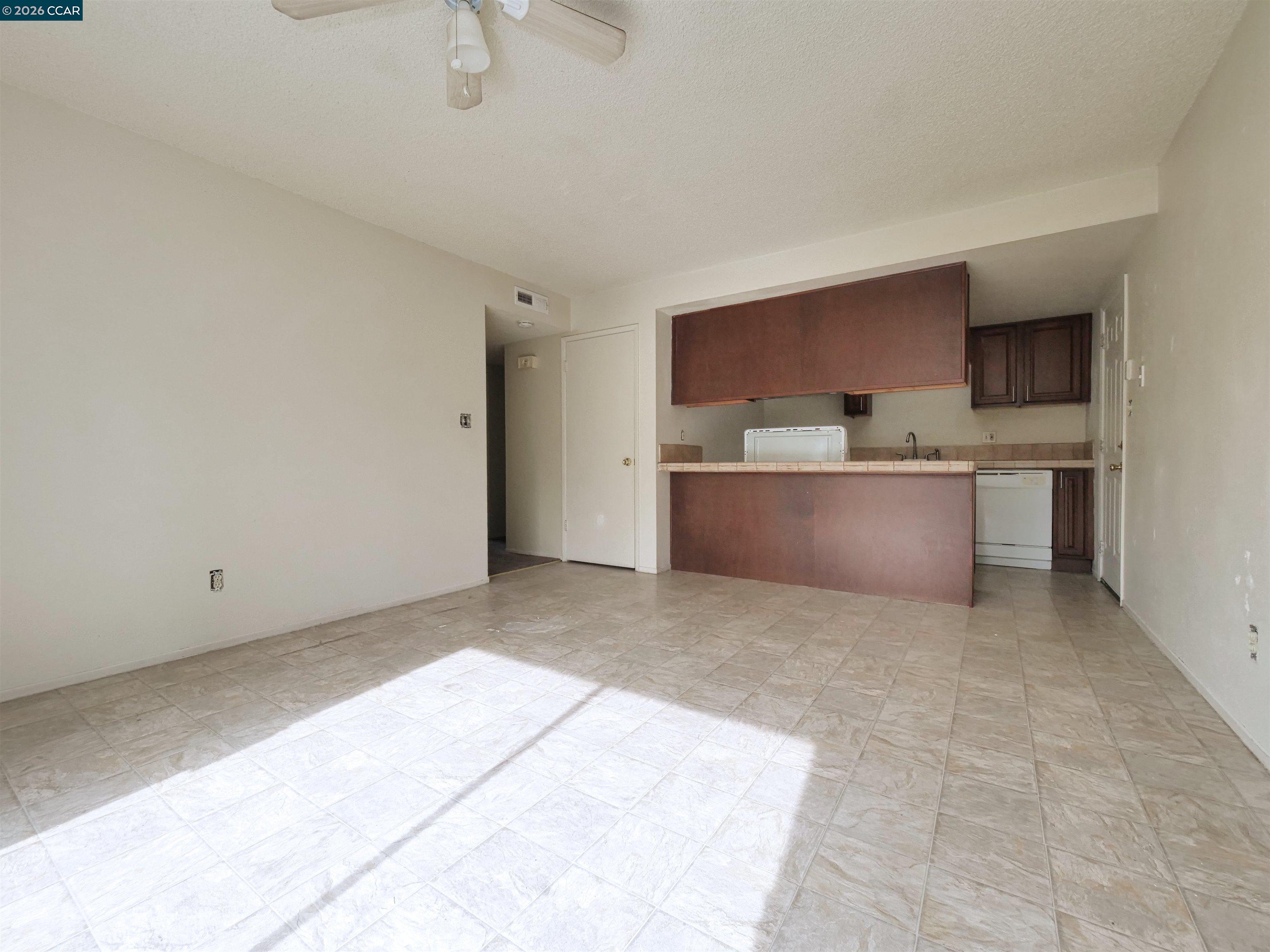 221 Kingston Lane, Modesto CA 95354 — photo 14