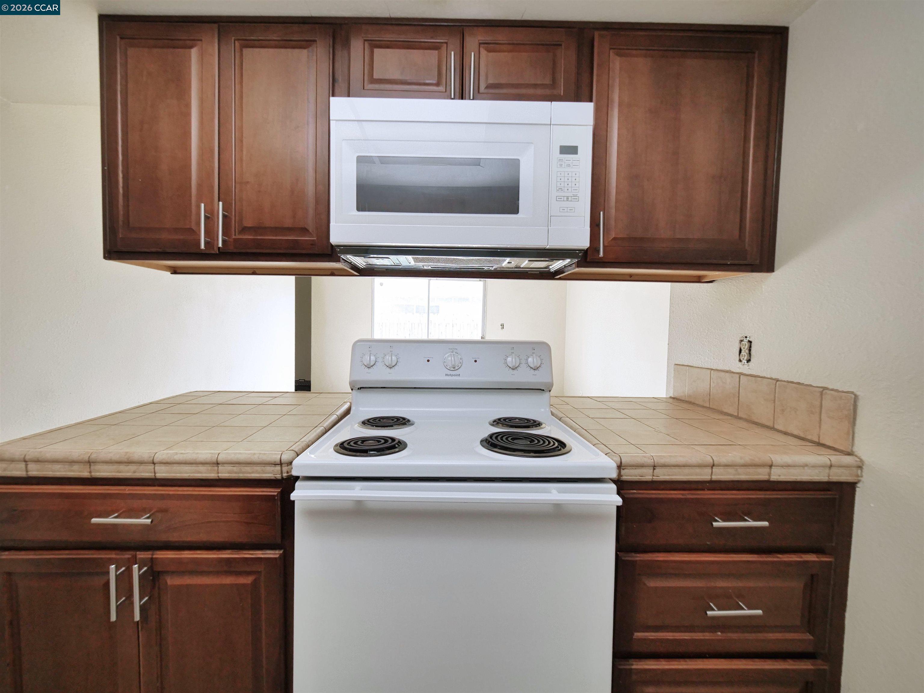 221 Kingston Lane, Modesto CA 95354 — photo 18