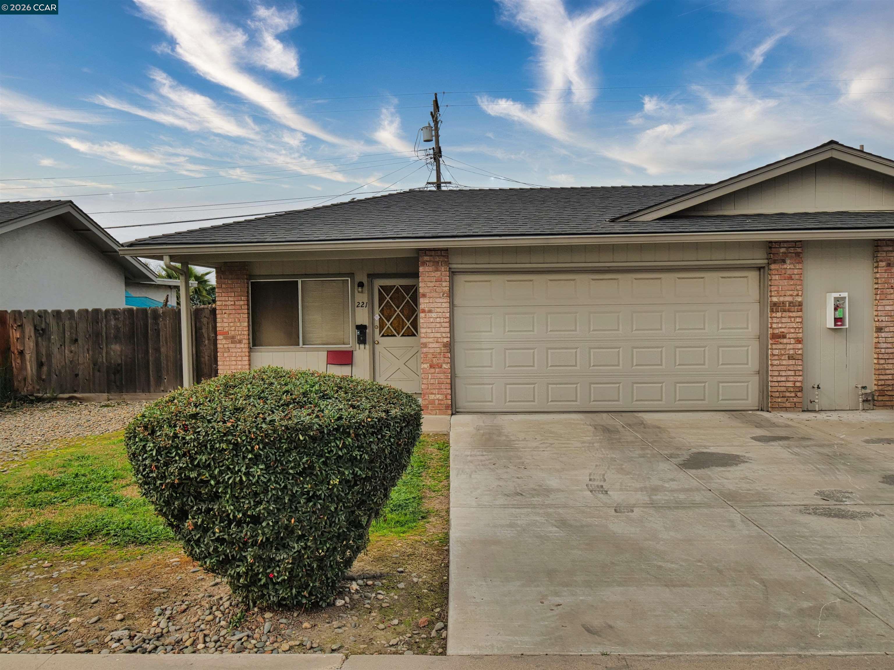 221 Kingston Lane, Modesto CA 95354 — photo 3