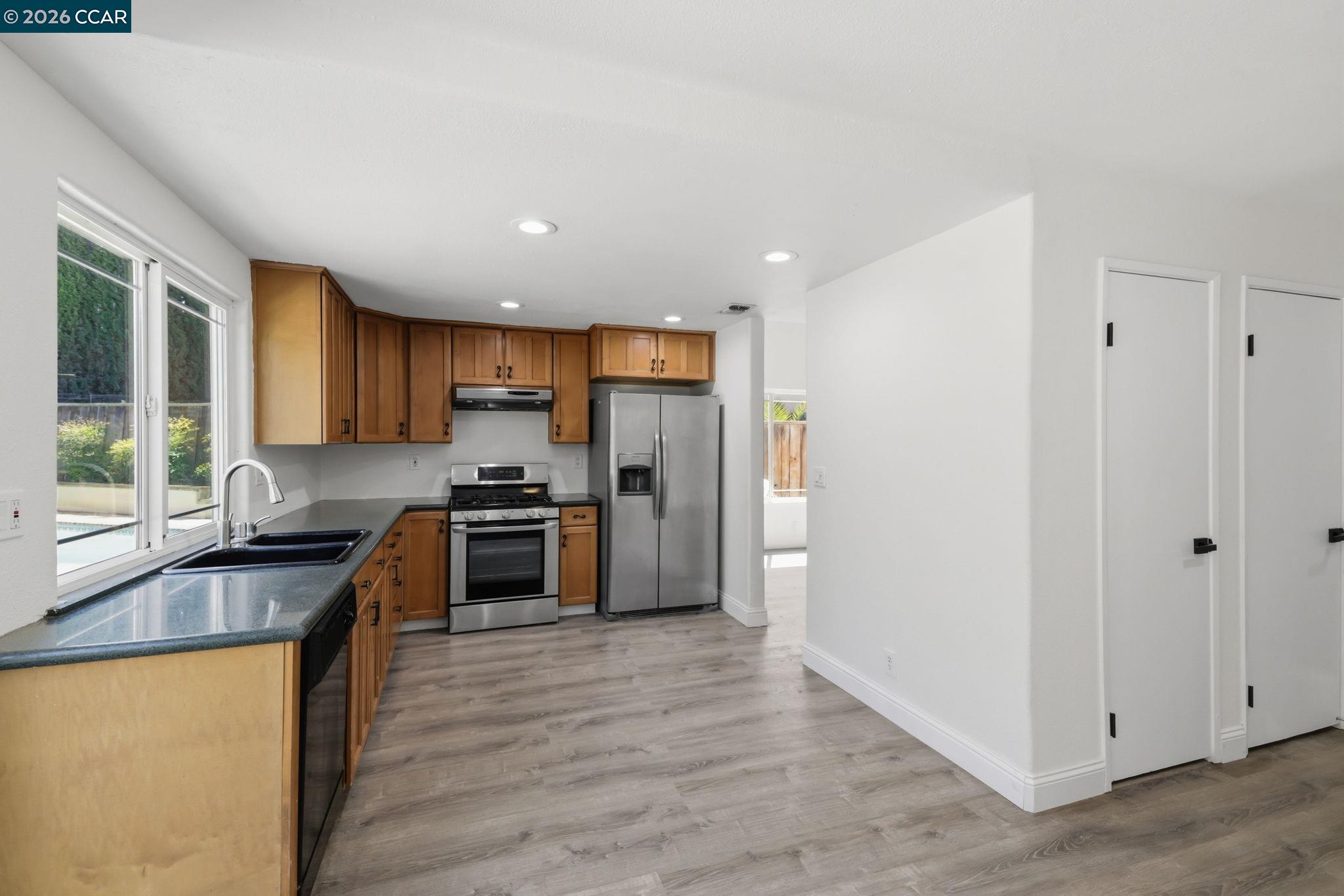 2750 Gomes Ct, Tracy CA 95376 — photo 12