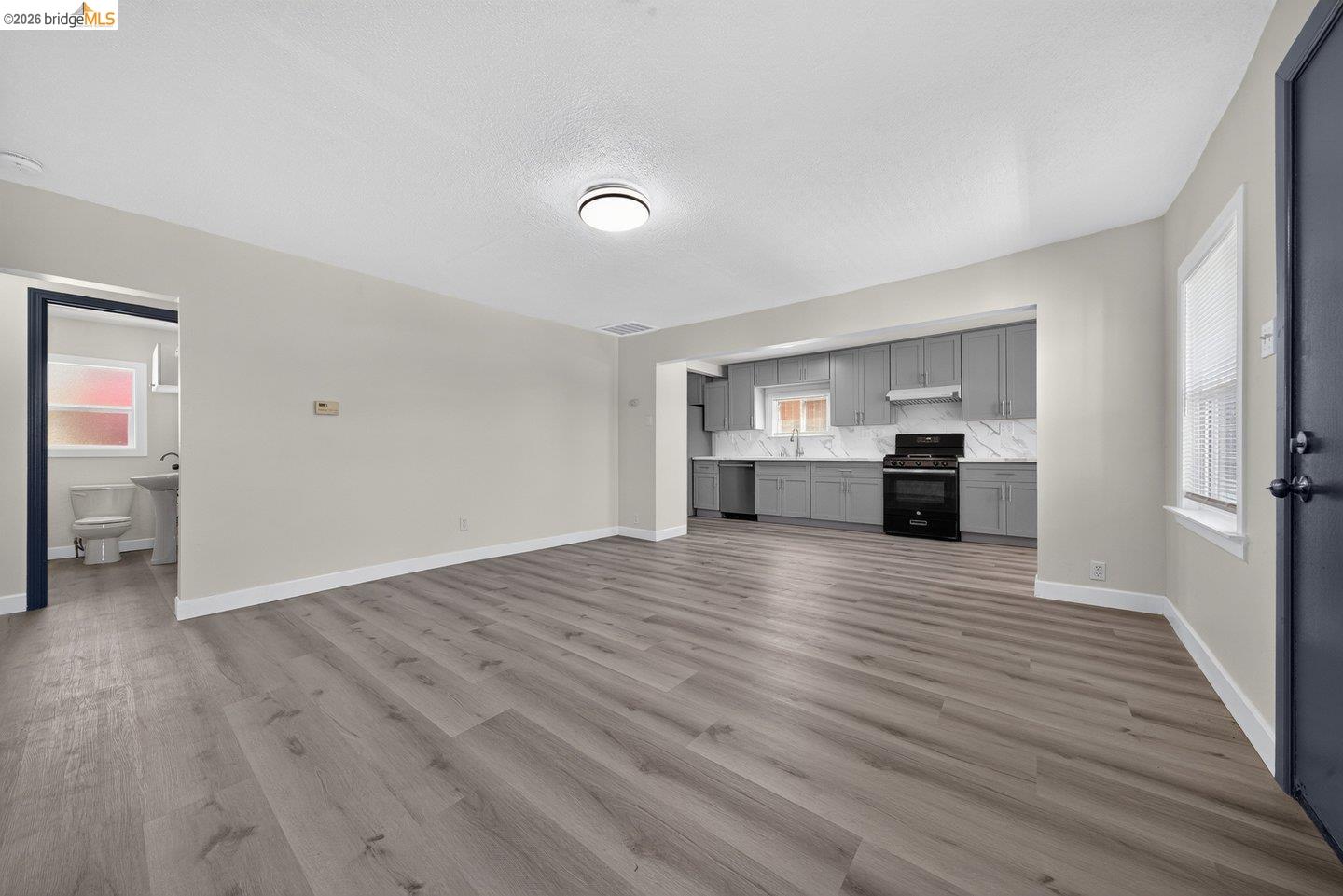 3240 Logan St, Oakland CA 94601 — photo 25
