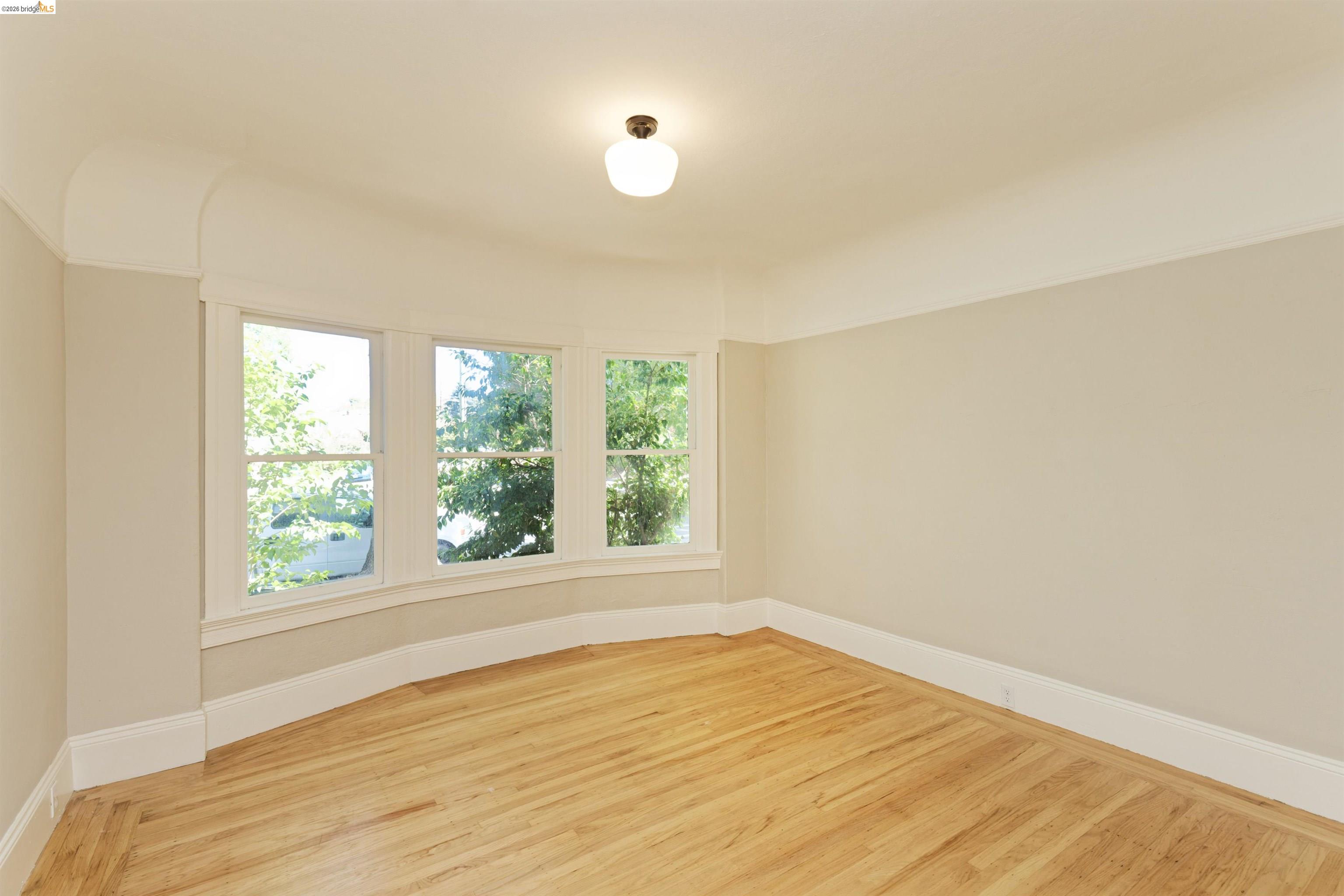 437 51St St, Oakland CA 94609 — photo 17