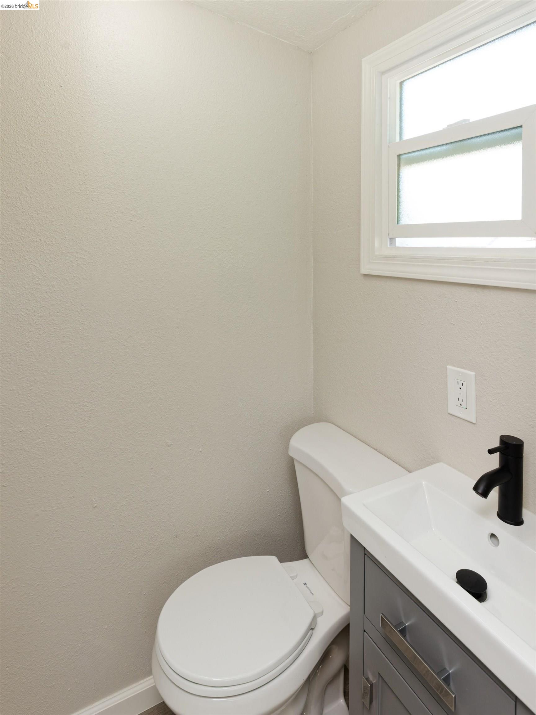 437 51St St, Oakland CA 94609 — photo 24
