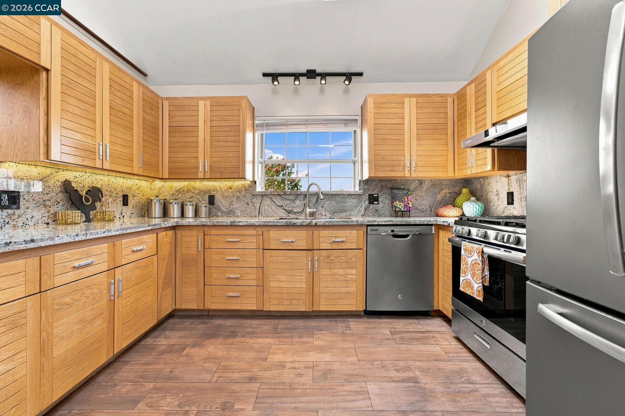 16516 Foothill Blvd, Castro Valley CA 94578 — photo 16