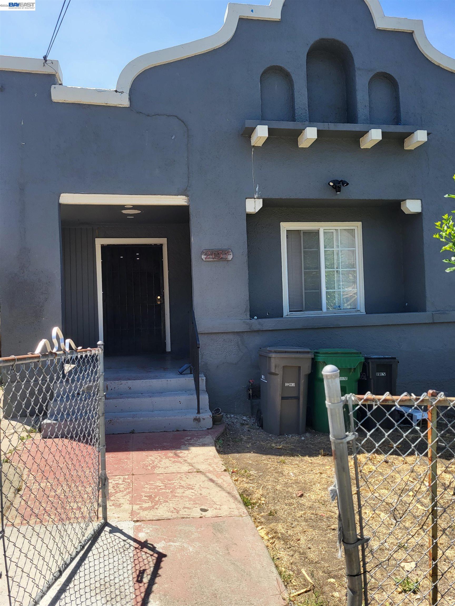 2137 E 27th, Oakland