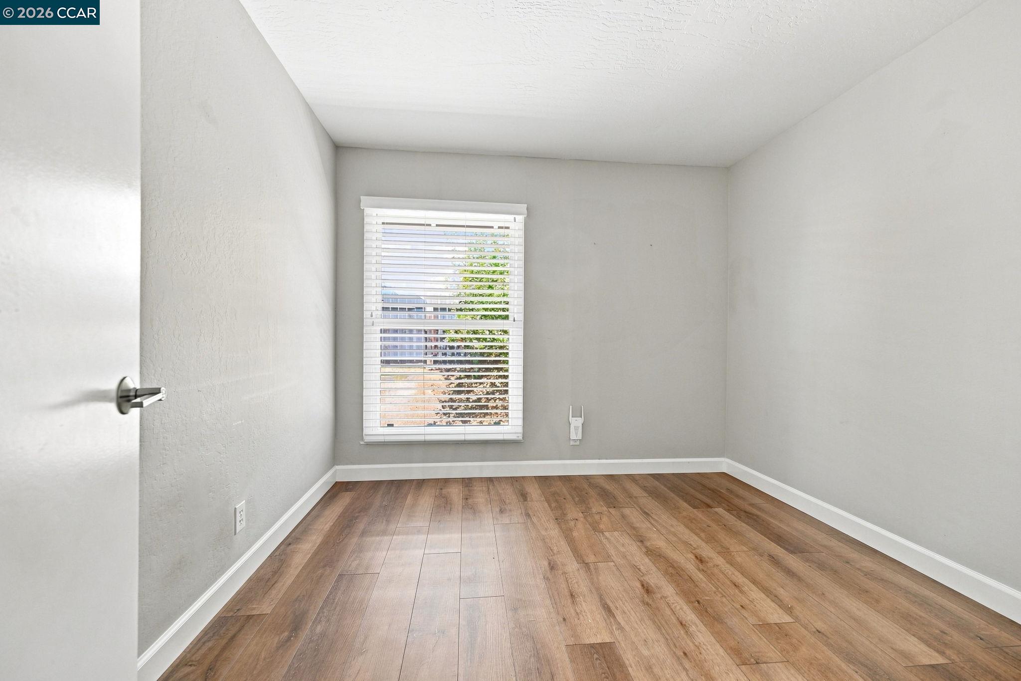 566 Webster Dr, Martinez CA 94553 — photo 23