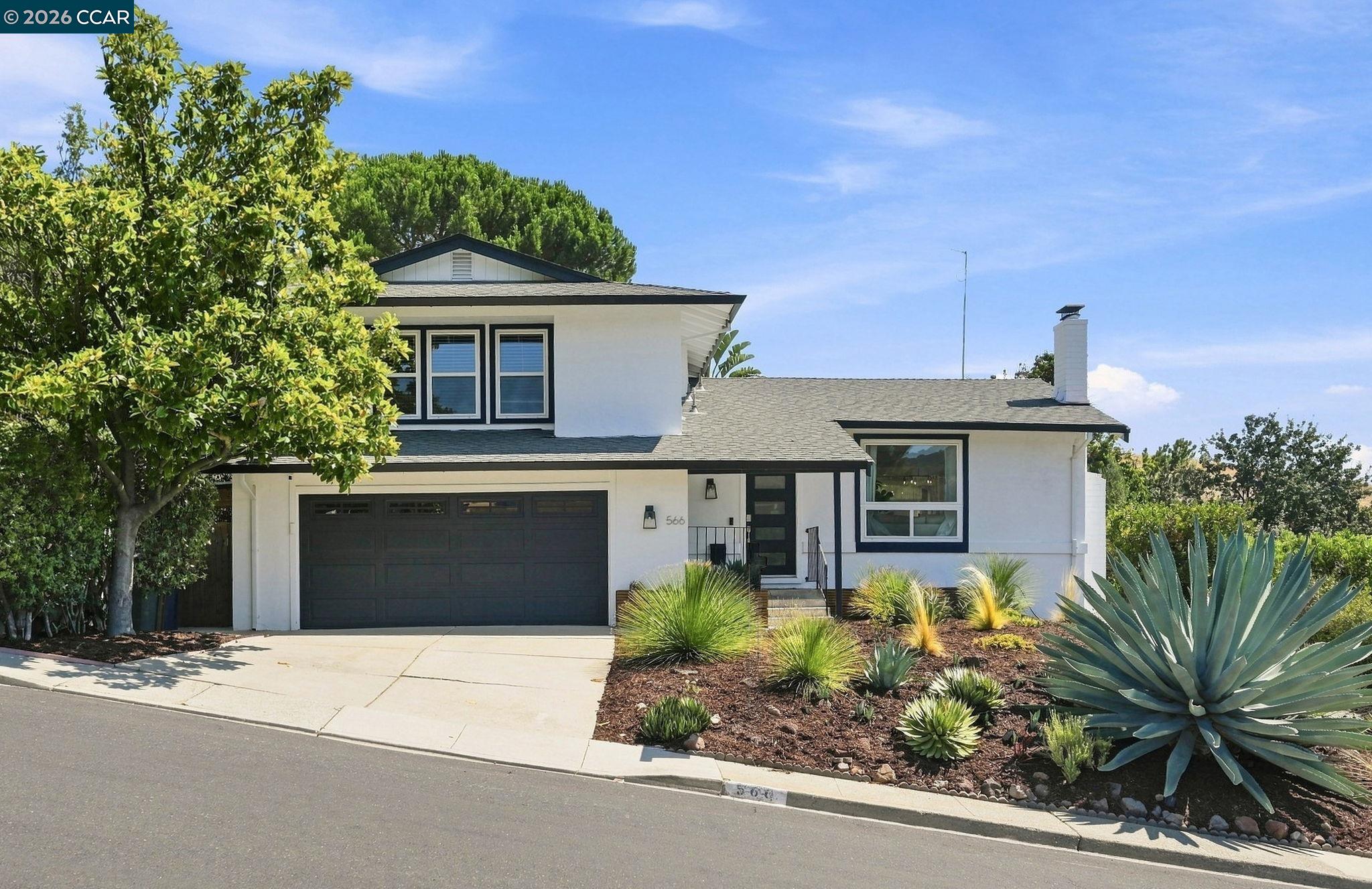 566 Webster Dr, Martinez CA 94553 — photo 35