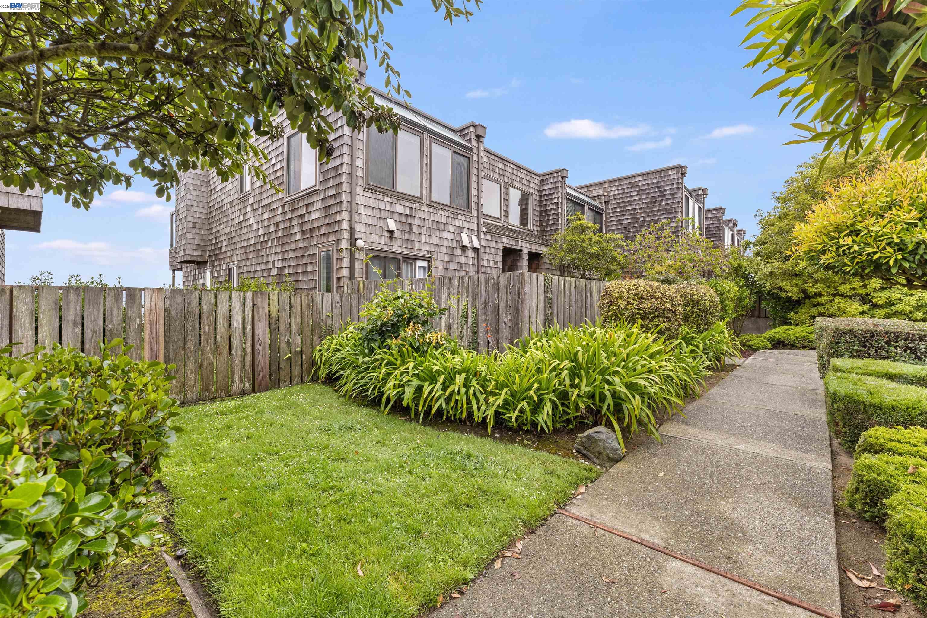 262 Beachview Ave # 4, Pacifica CA 94044 — photo 50