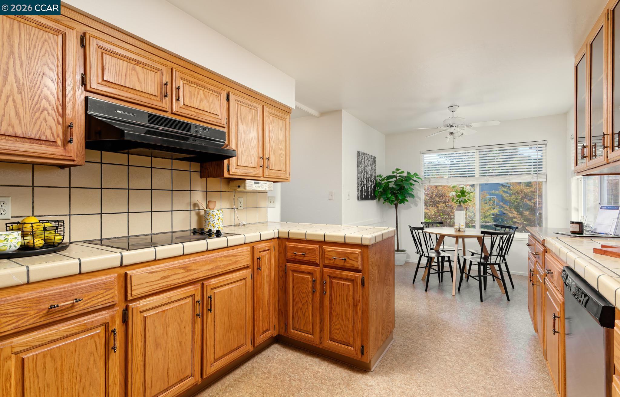 8197 Coach Dr, Oakland CA 94605 — photo 15