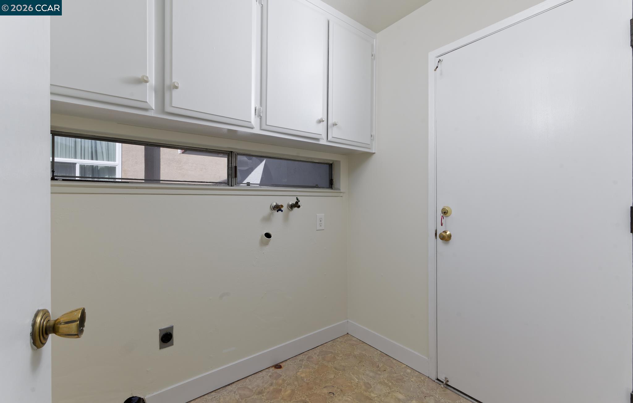 8197 Coach Dr, Oakland CA 94605 — photo 31