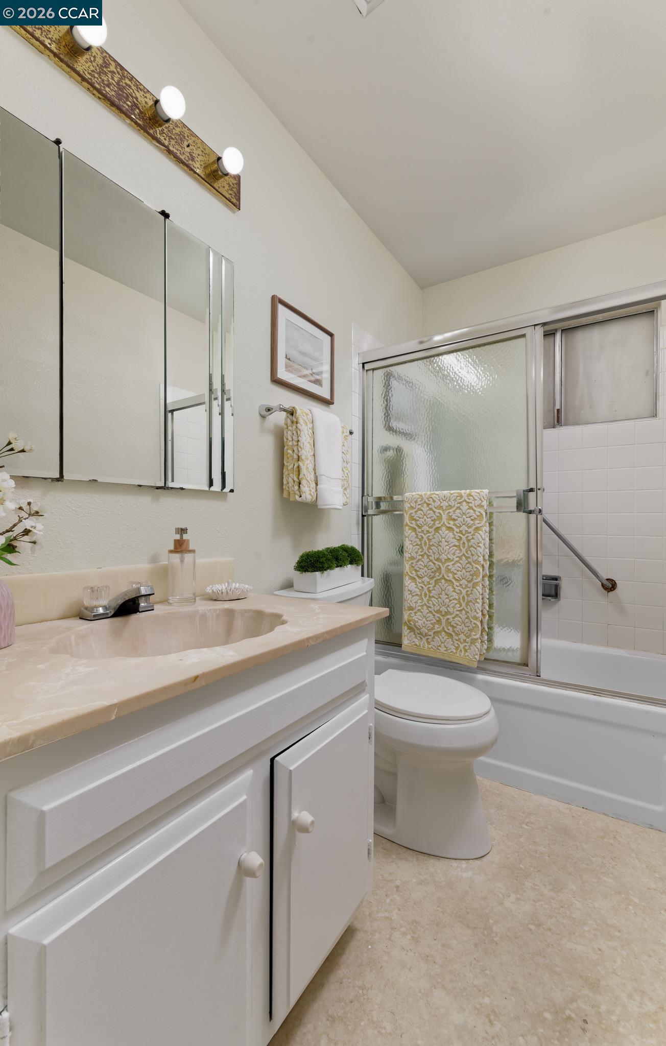 8197 Coach Dr, Oakland CA 94605 — photo 32
