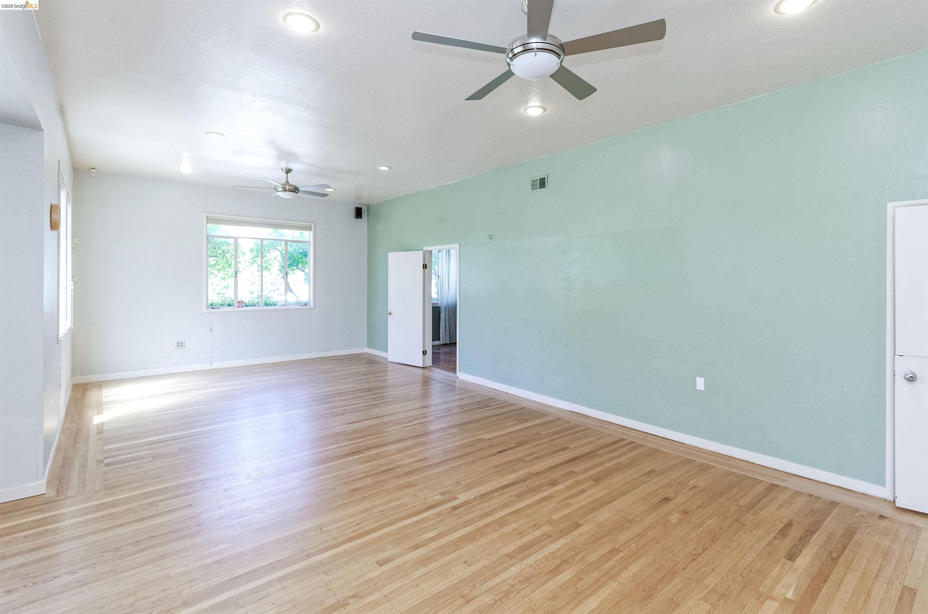 2944 Webster St, Oakland CA 94609 — photo 6