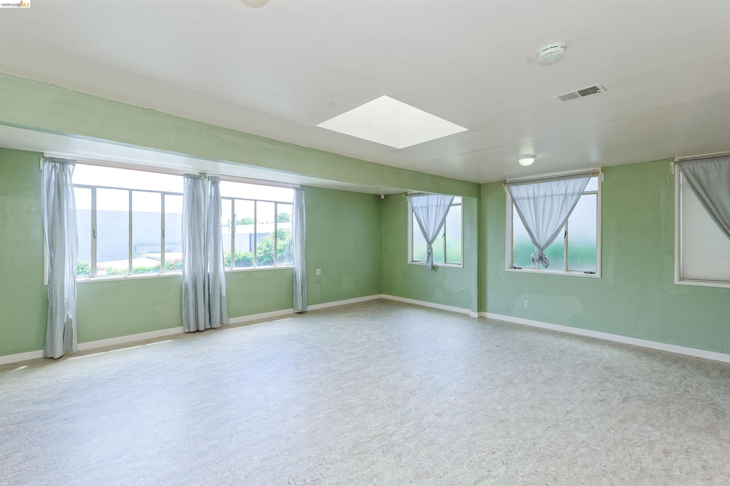 2944 Webster St, Oakland CA 94609 — photo 7