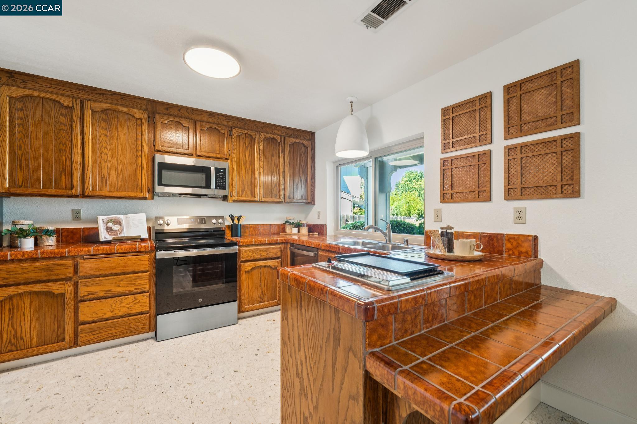 41 Burnham Ct, Pleasant Hill CA 94523 — photo 23