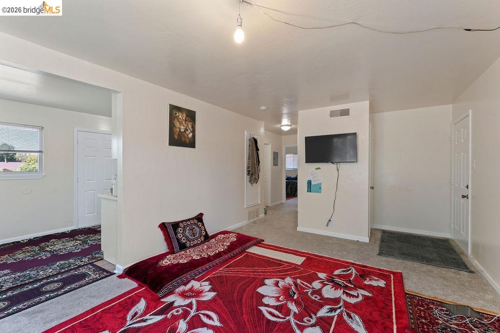 9833 Walnut St, Oakland CA 94603 — photo 17