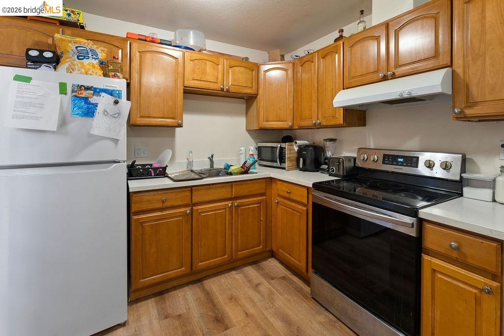 9833 Walnut St, Oakland CA 94603 — photo 35