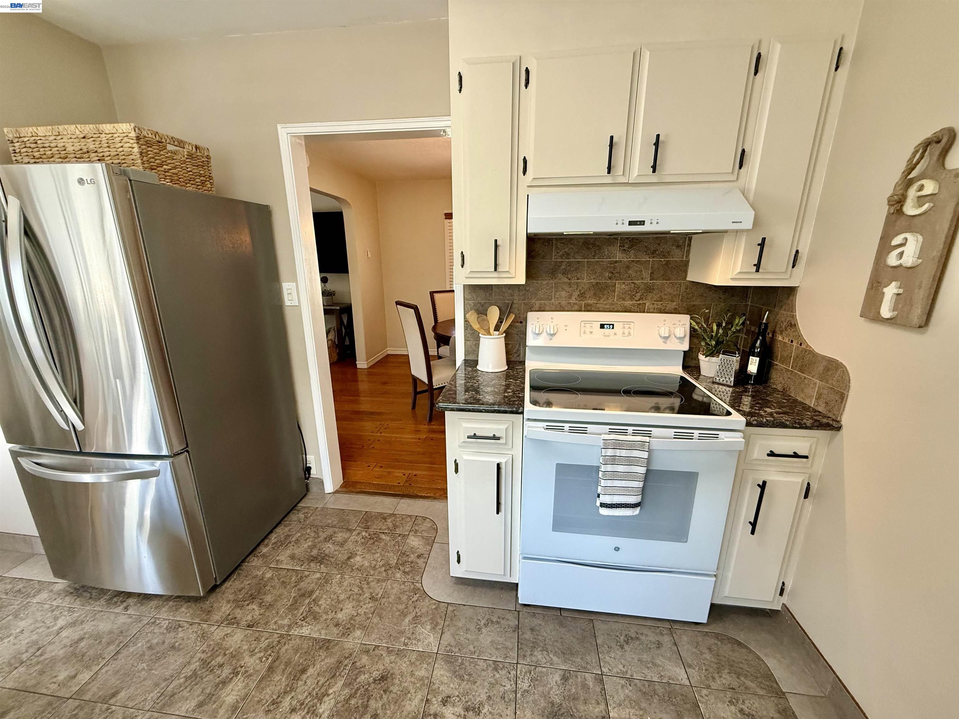 272 Lorraine Blvd, San Leandro CA 94577 — photo 18