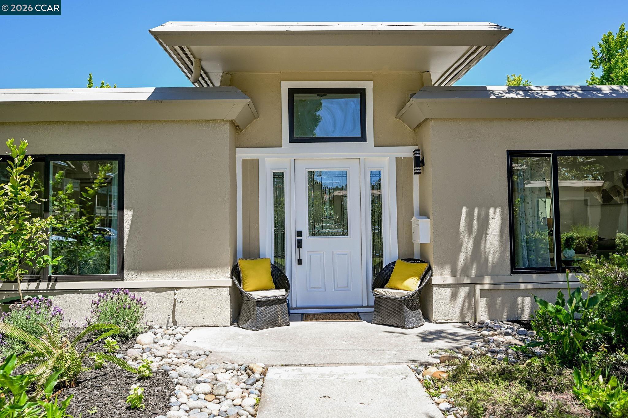 Front Image Thumbnail for CC41144624