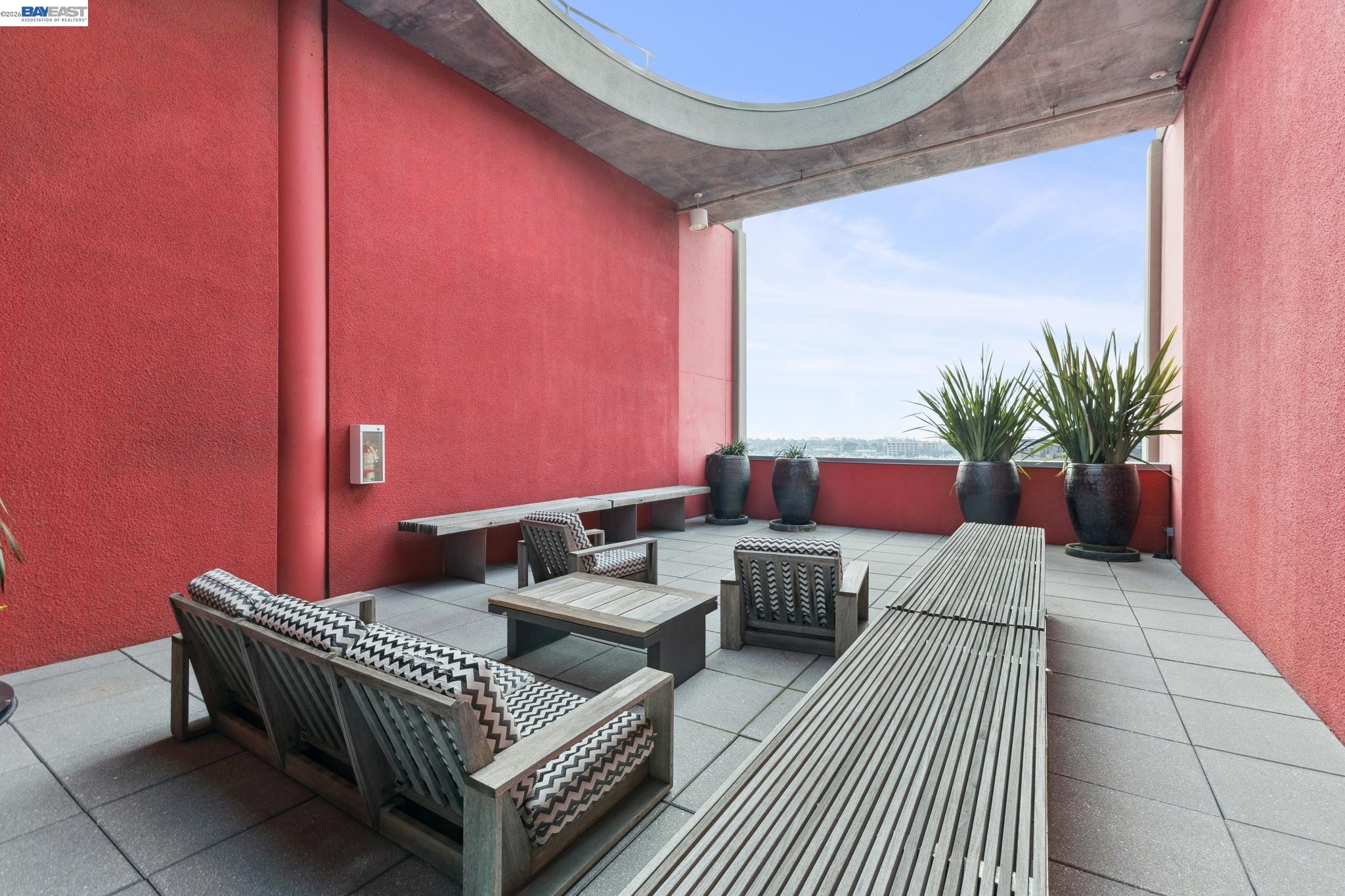 311 Oak St # 720, Oakland CA 94607 — photo 33