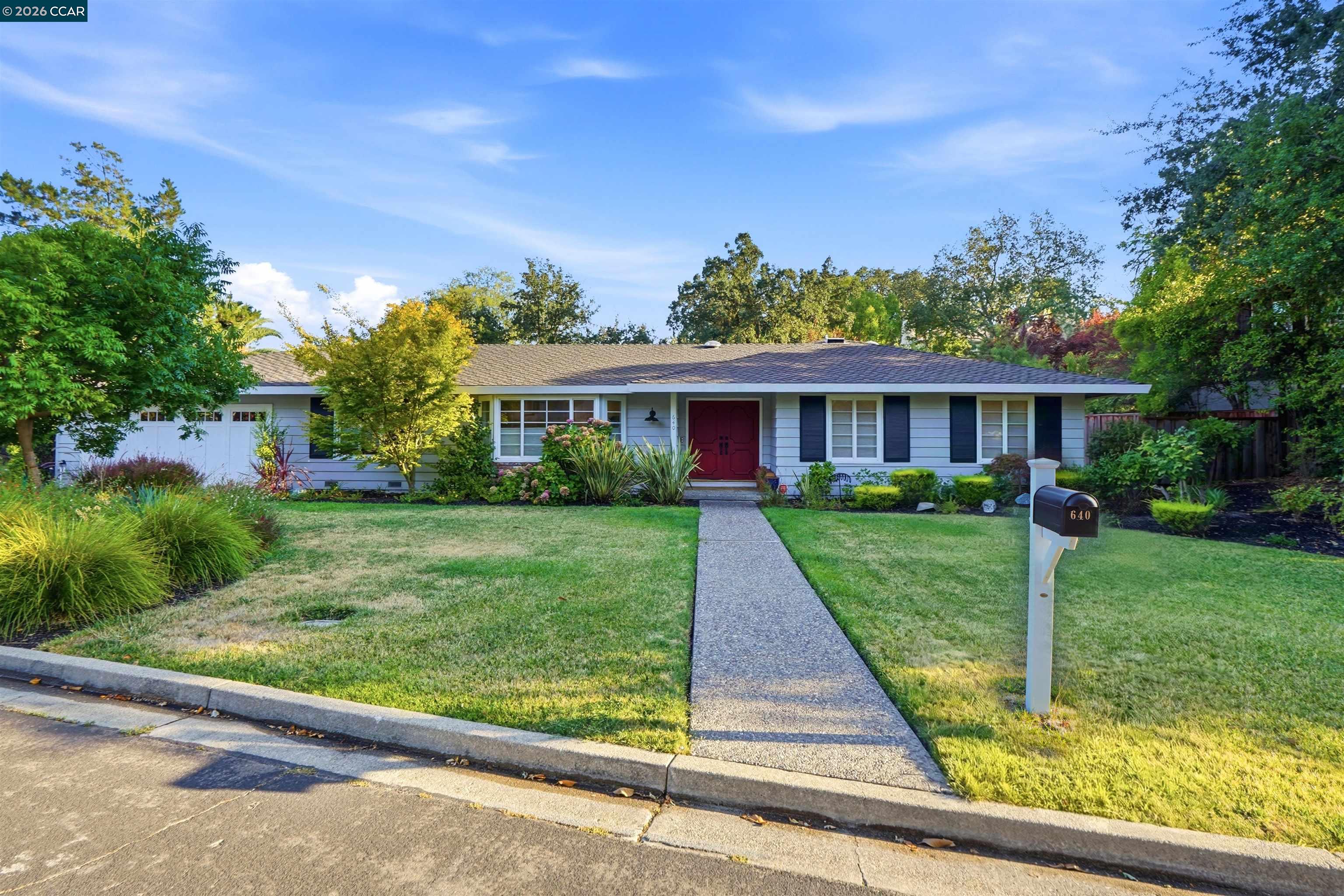 640 Dolphin Dr