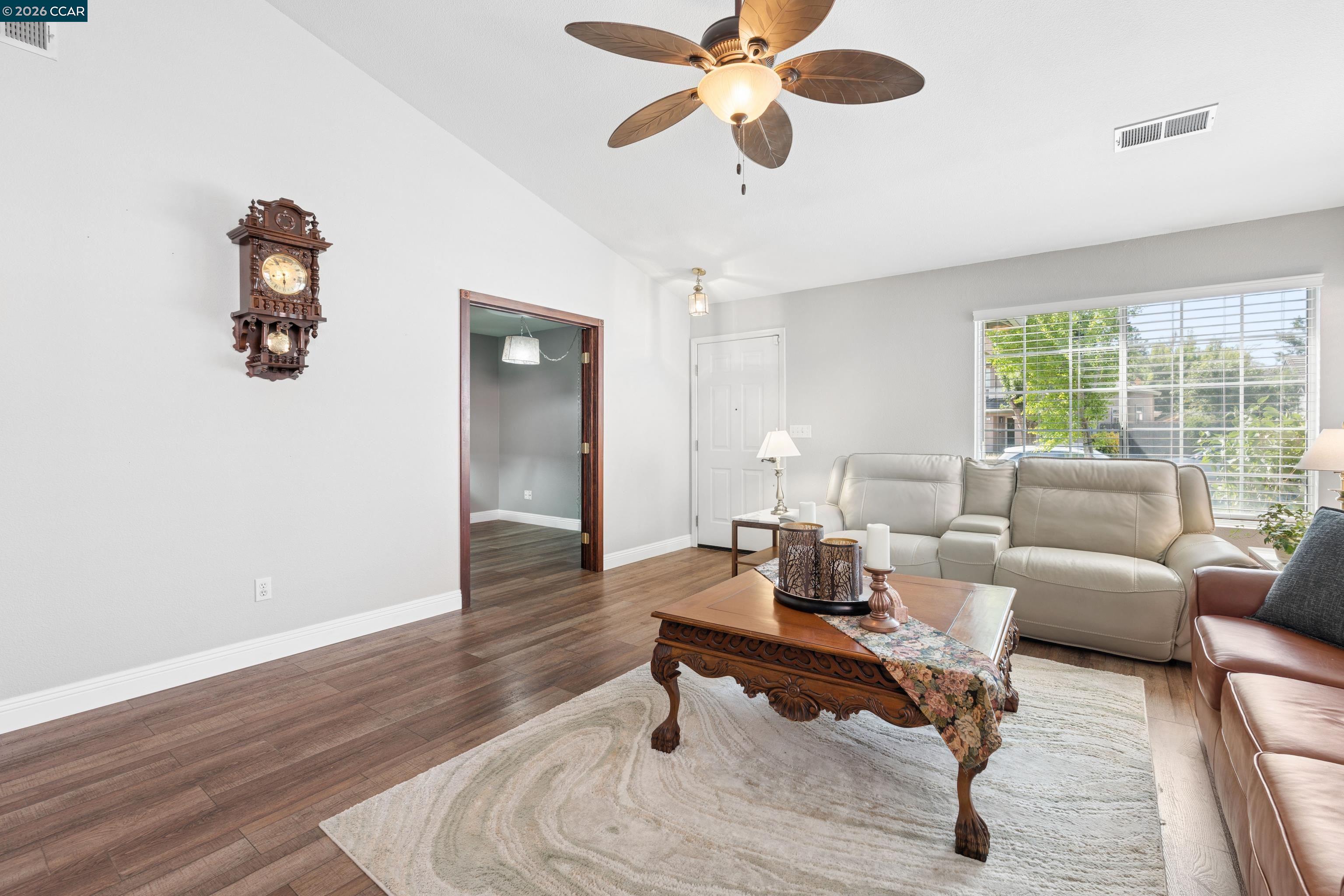 813 Topaz Cir, Vacaville CA 95687 — photo 5