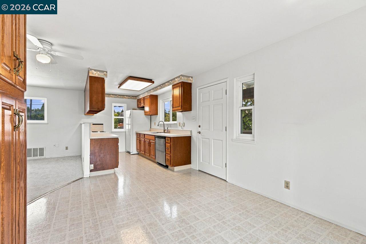 2254 Center Ave, Martinez CA 94553 — photo 35