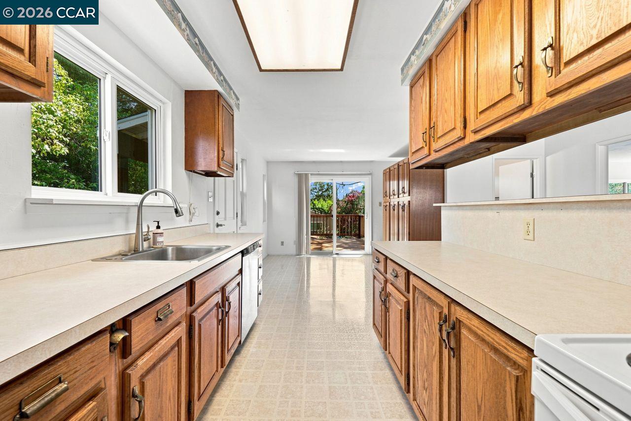 2254 Center Ave, Martinez CA 94553 — photo 39