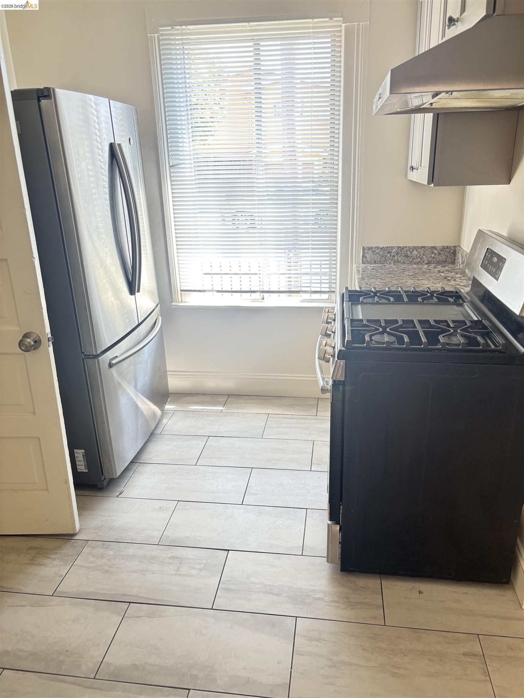 1074 43Rd St, Emeryville CA 94608 — photo 7