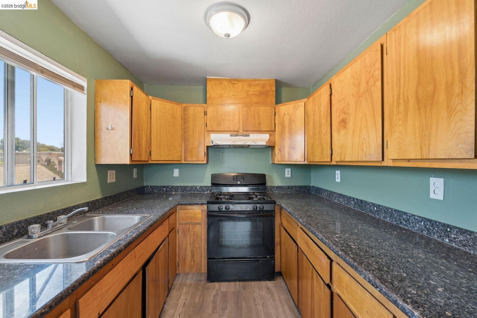 2562 E 60th AVE, Oakland CA 94605 — photo 11