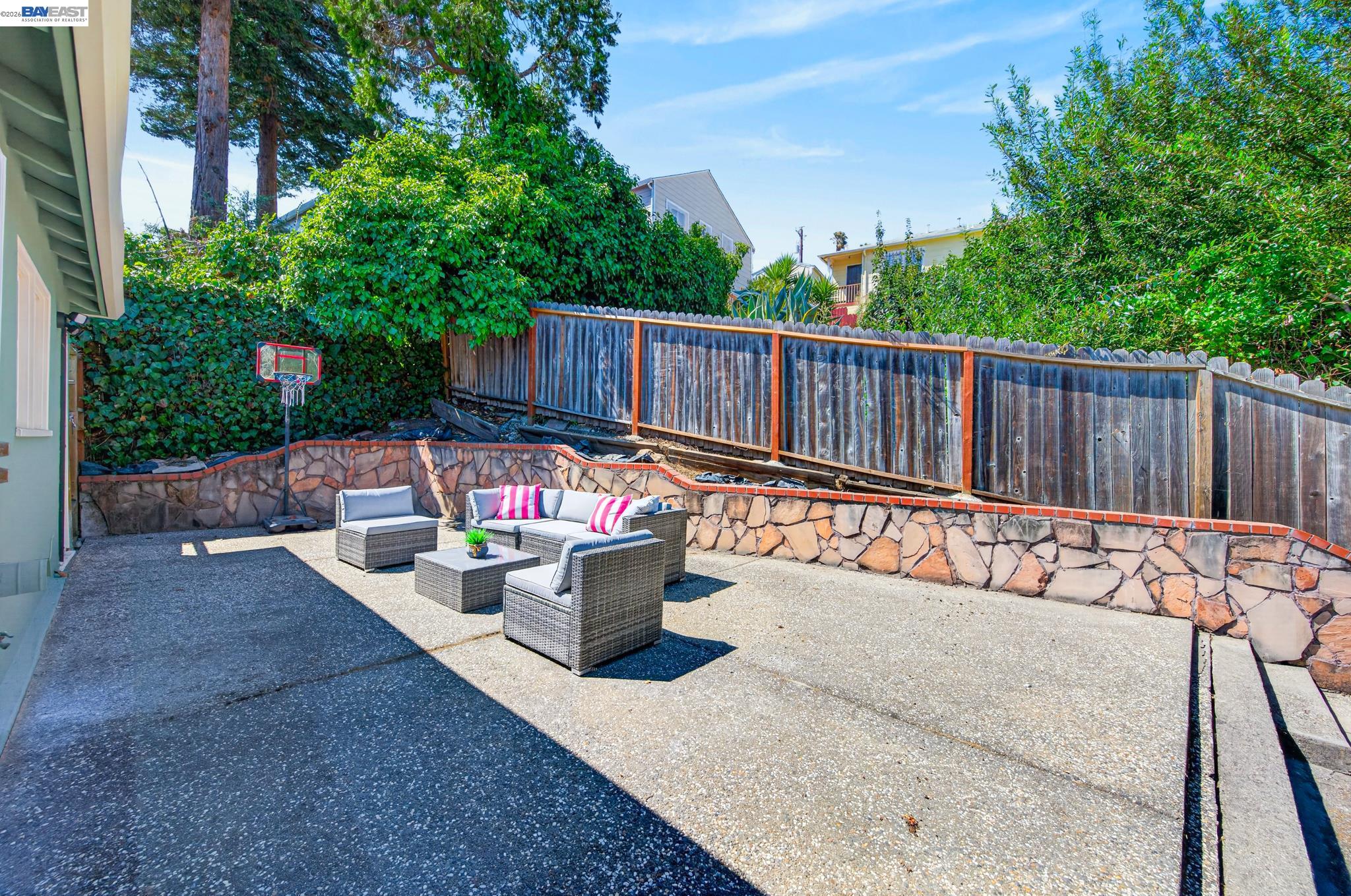 8382 Golf Links Rd, Oakland CA 94605 — photo 28