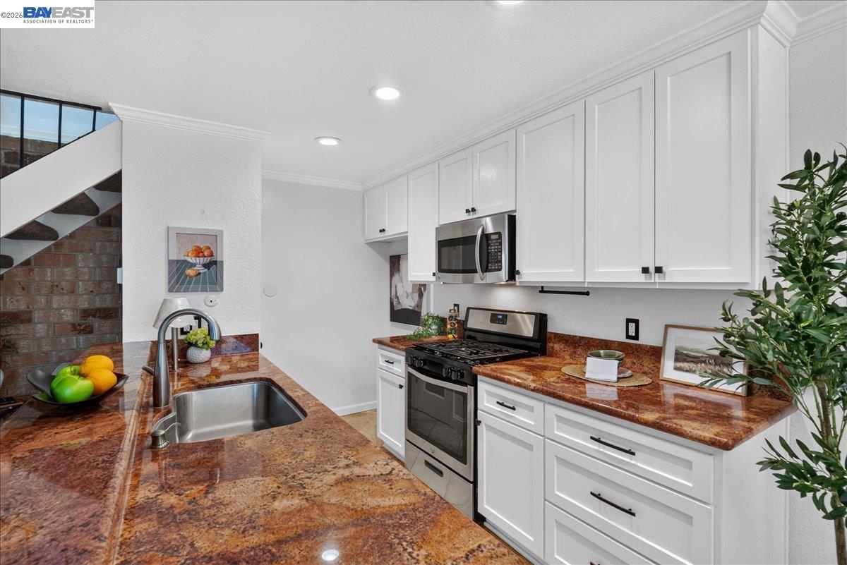 8172 Arroyo Dr # 3, Pleasanton CA 94588 — photo 15