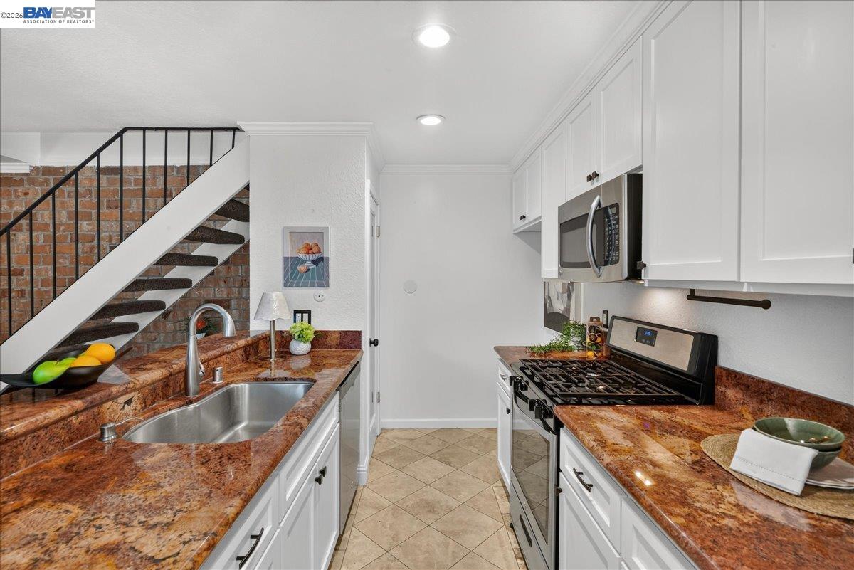 8172 Arroyo Dr # 3, Pleasanton CA 94588 — photo 16