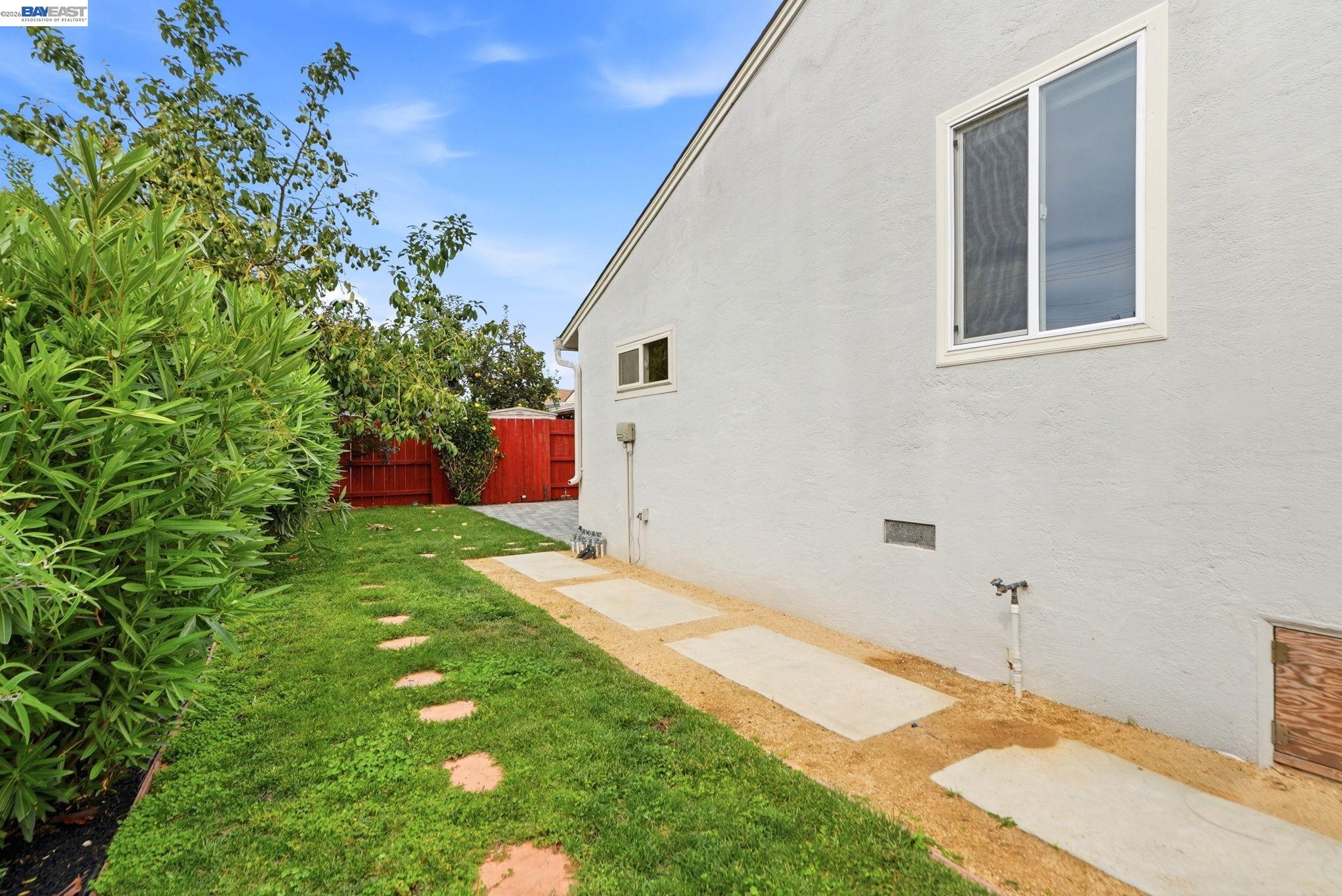 17291 Via Flores, San Lorenzo CA 94580 — photo 43