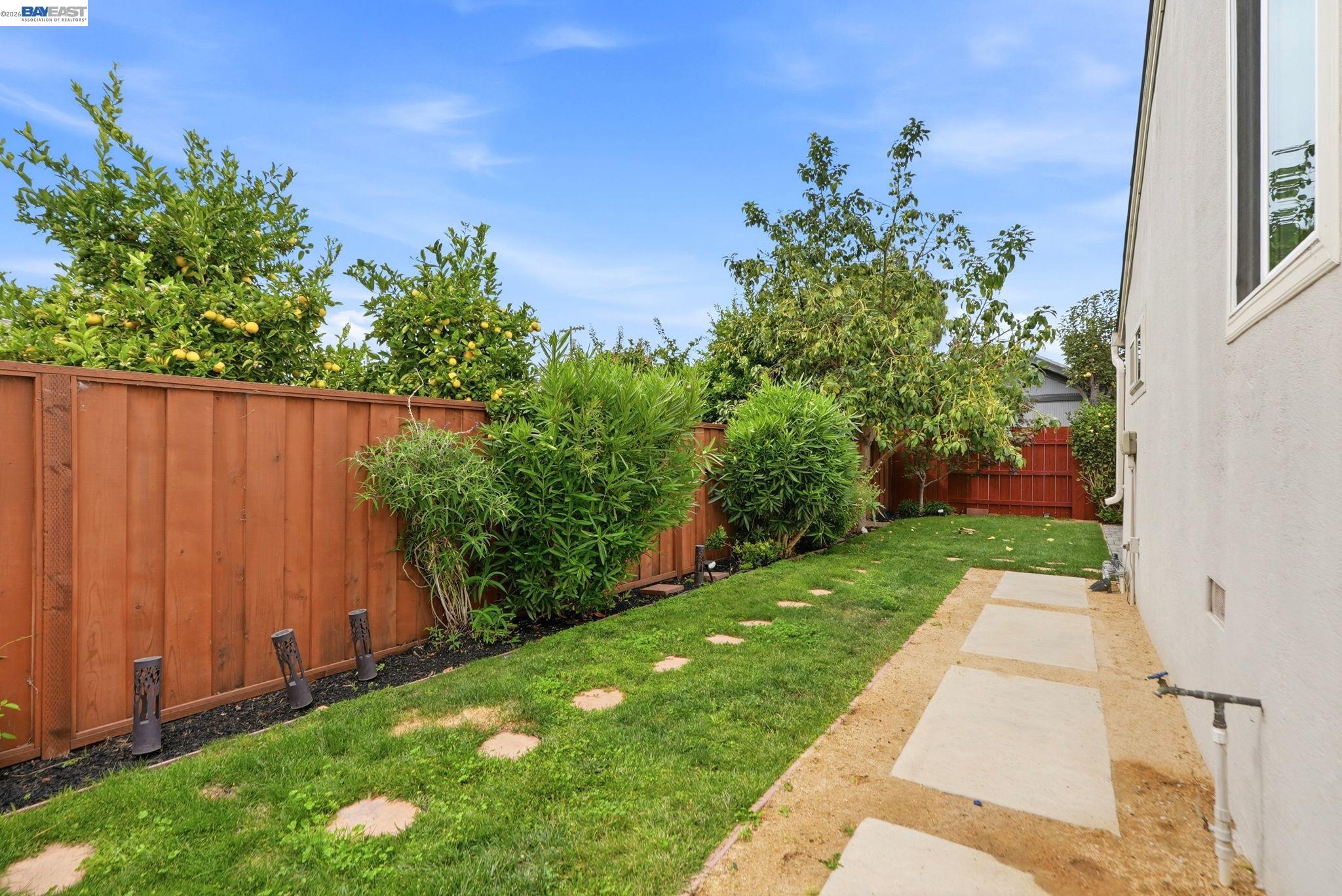 17291 Via Flores, San Lorenzo CA 94580 — photo 44