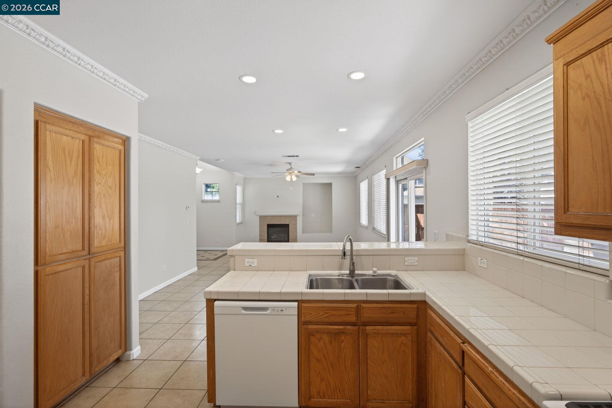 149 Maidenhair St, Pittsburg CA 94565 — photo 20
