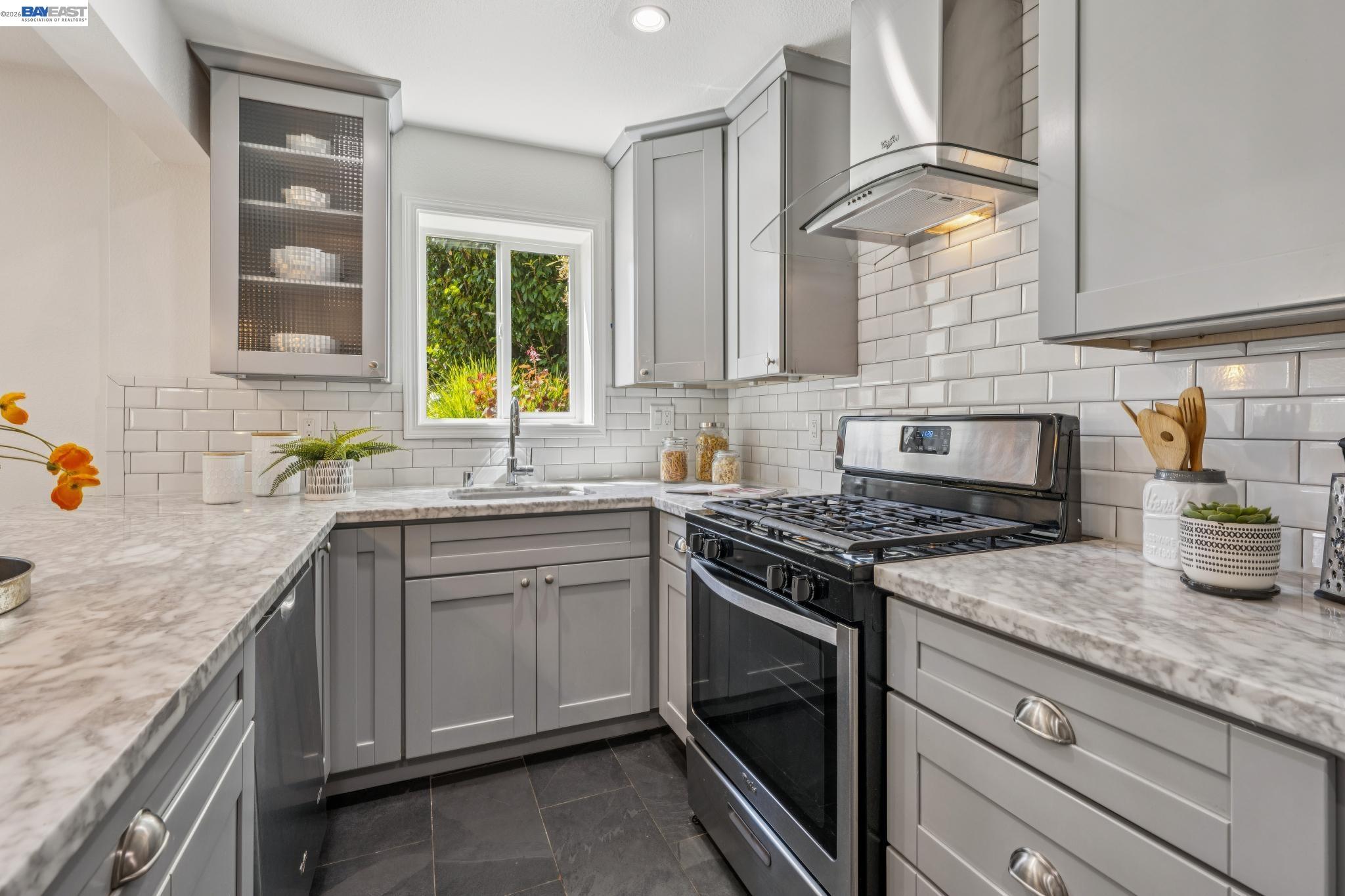 1020 53RD STREET, Oakland CA 94608 — photo 38