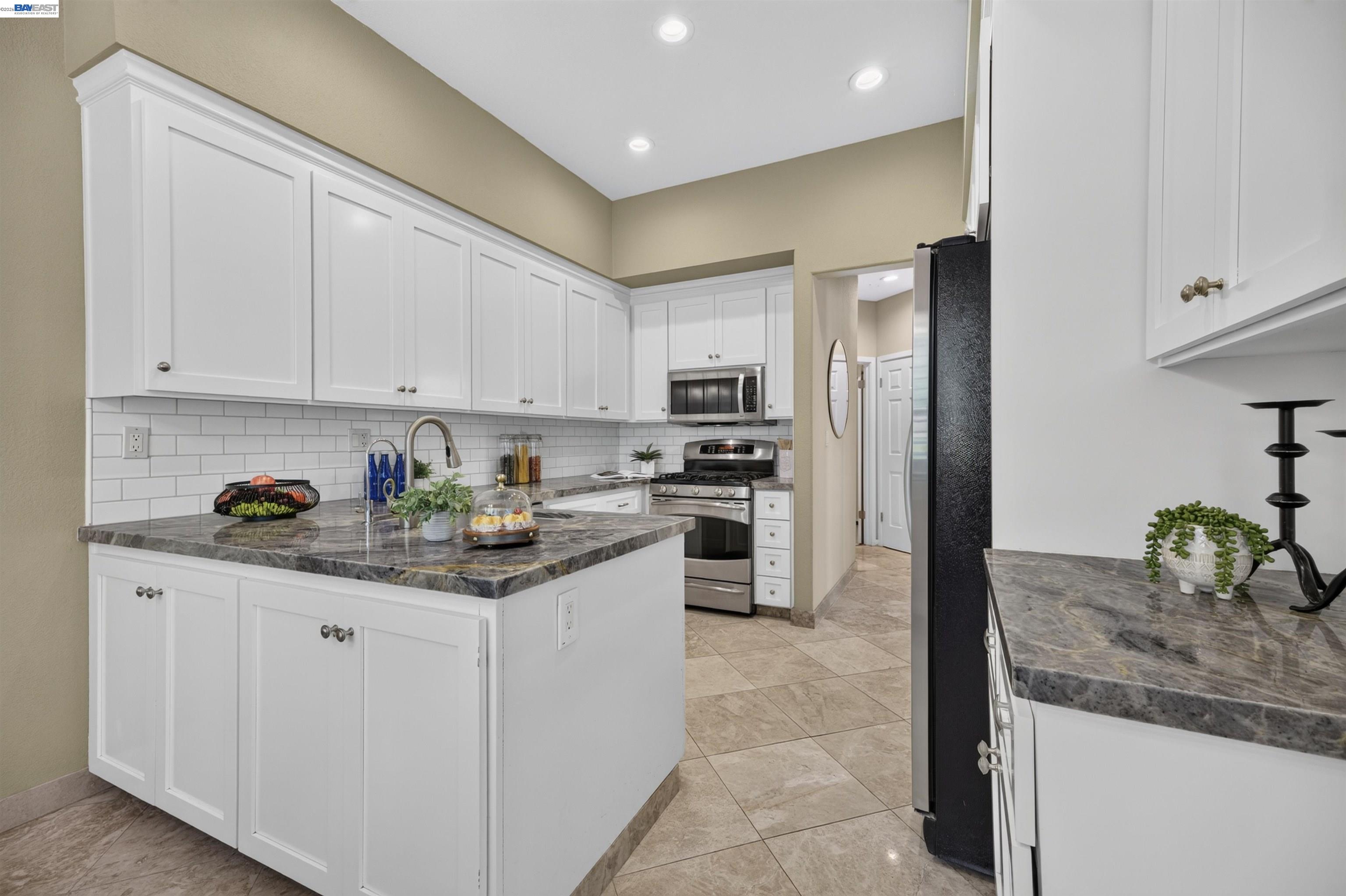 305 Sutton Cir, Danville CA 94506 — photo 12