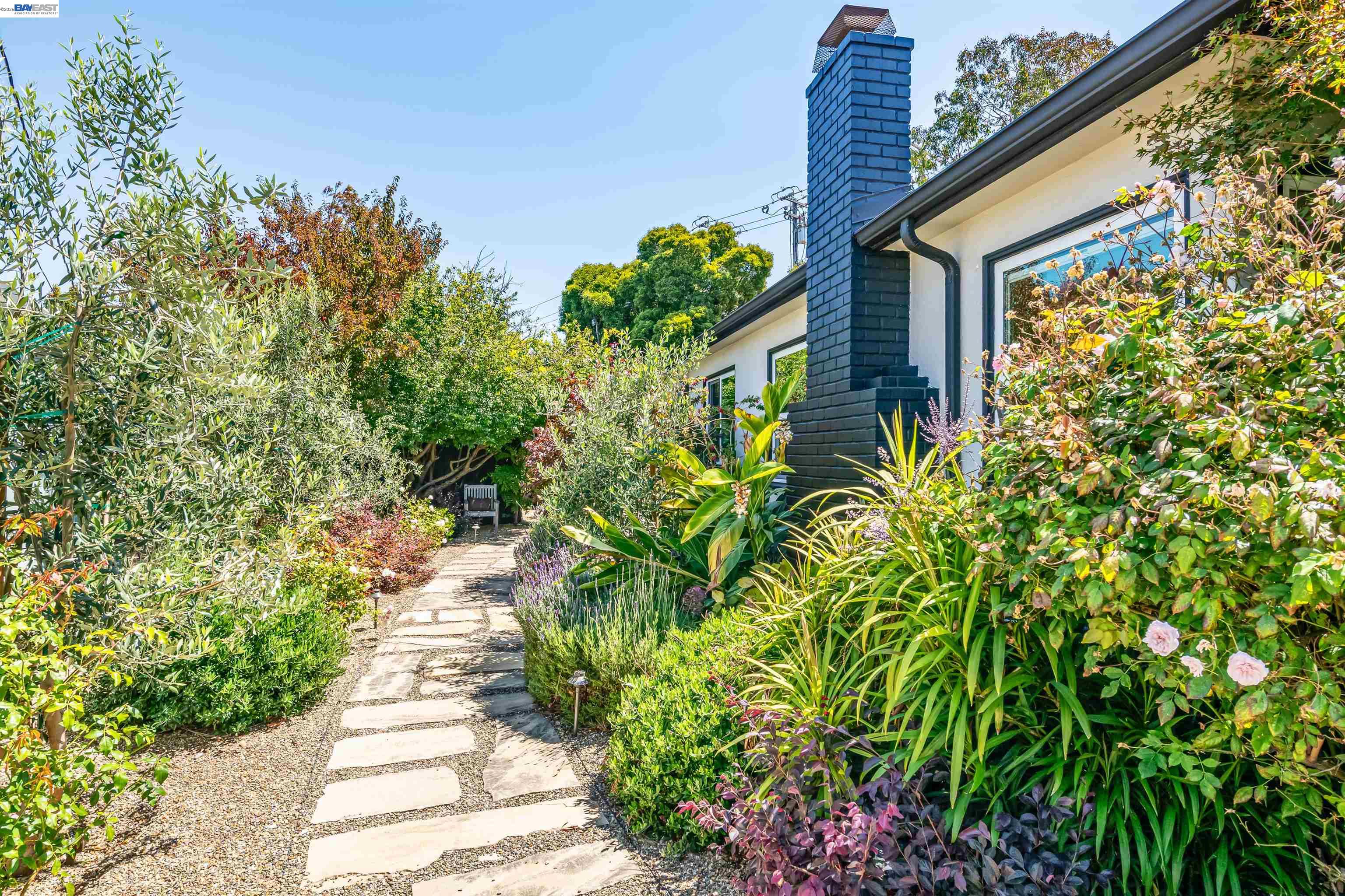 3229 Toyon Ter, Alameda