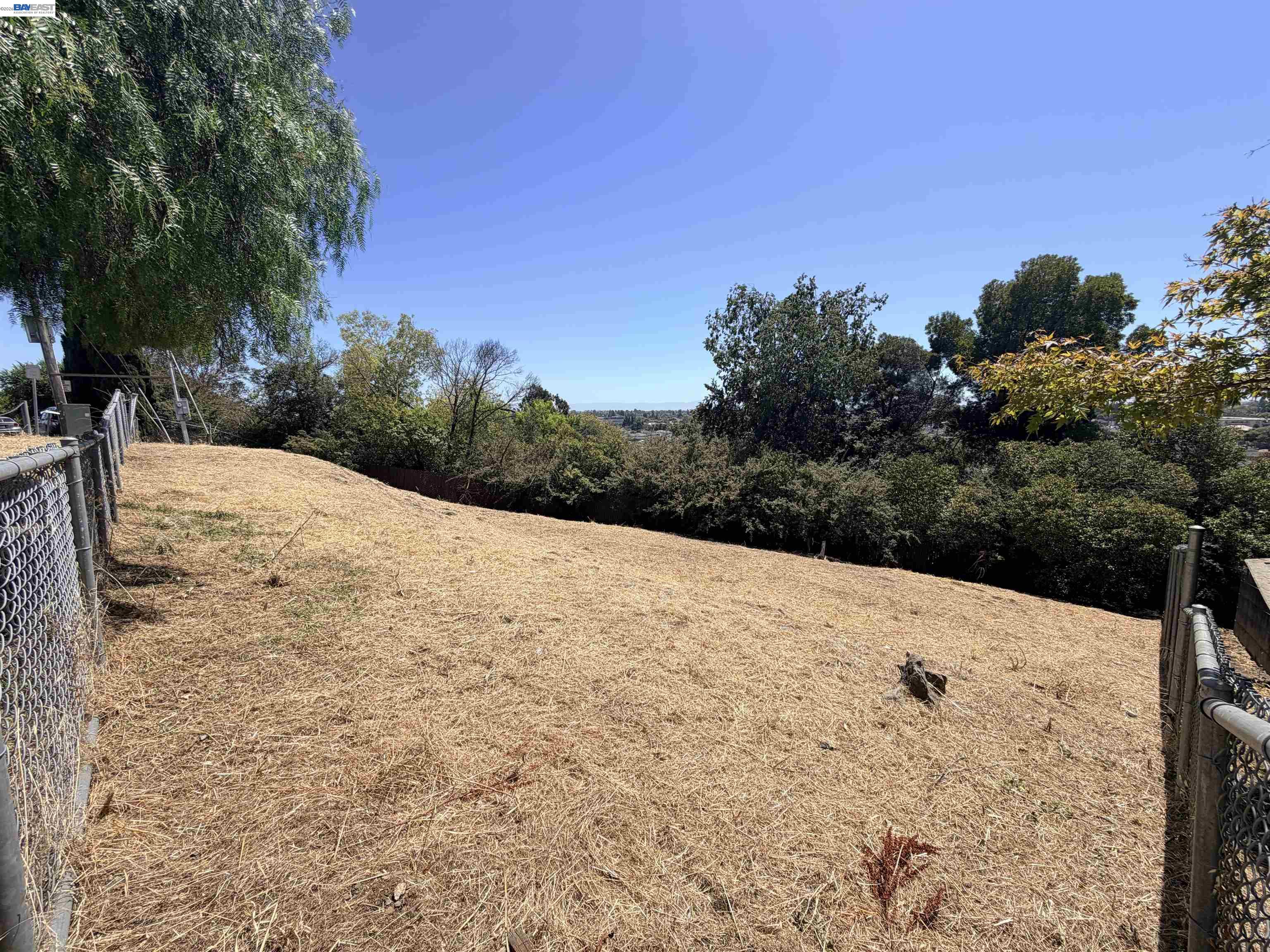 14643 Saturn Dr, Castro Valley CA 94578 — photo 6